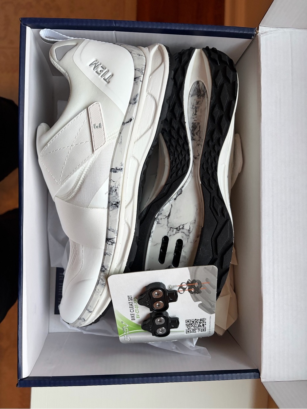 Women’s TIEM Cycle Shoes with attachments UNWORN
